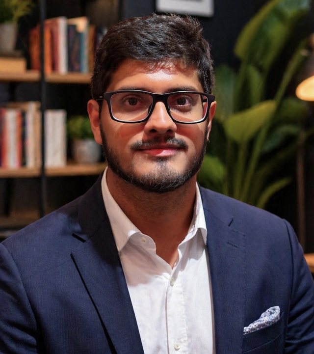 Portrait of Karthik Kolluri